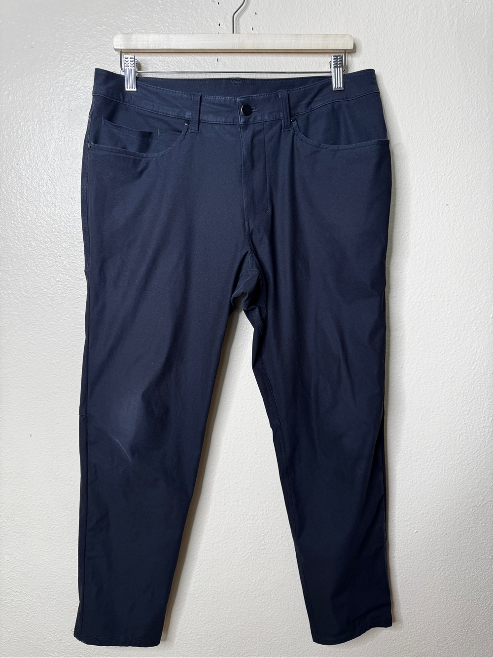 Lululemon Mens Size 33 Black 5 Pocket Straight Leg Casual Pants